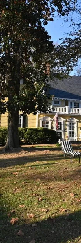 Prospect Hill Inn & Restaurant，位于Zion Crossroads的酒店