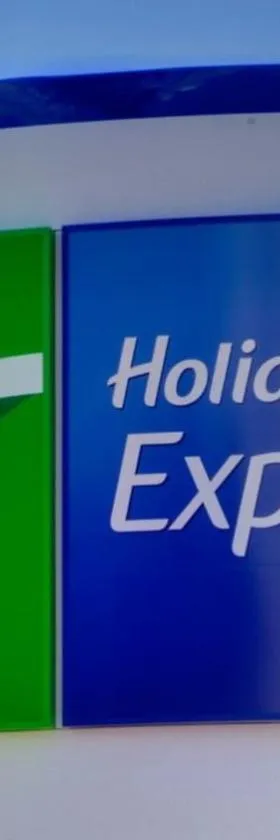 卡尔森芝加哥/马特森乡村旅馆&套房酒店，位于马特森的酒店