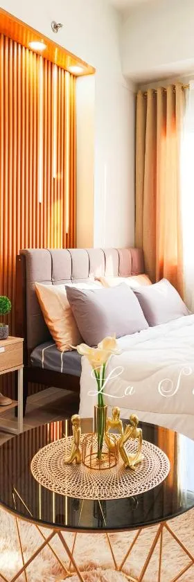 La Sofheia - SMDC Cheer Residences Condo beside SM City Marilao Bulacan，位于Lias的酒店