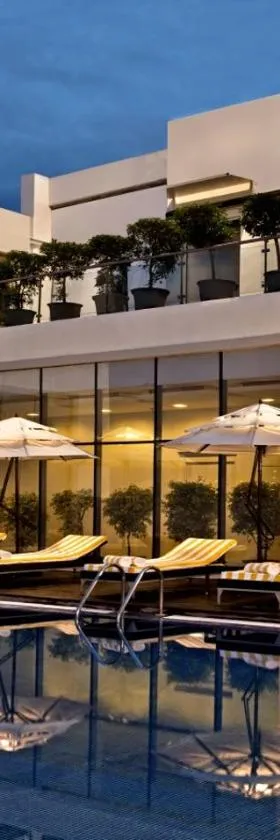 勒克瑙金色郁金香酒店，位于勒克瑙的酒店