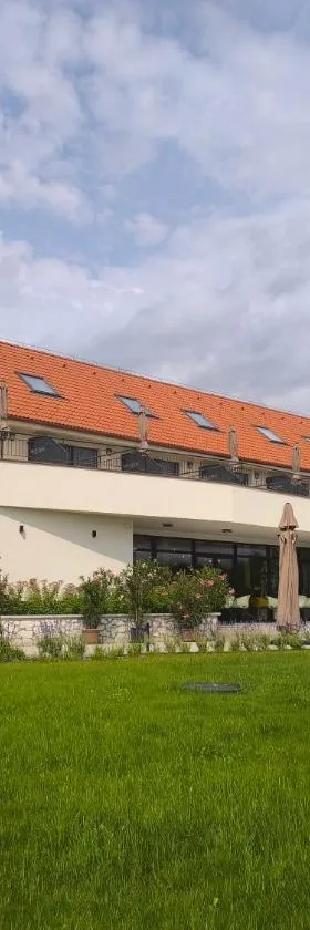 Hotel Kőporos Hercegkút，位于Hercegkút的酒店