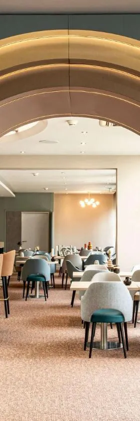 法国昂古莱姆美居酒店，位于昂古莱姆的酒店