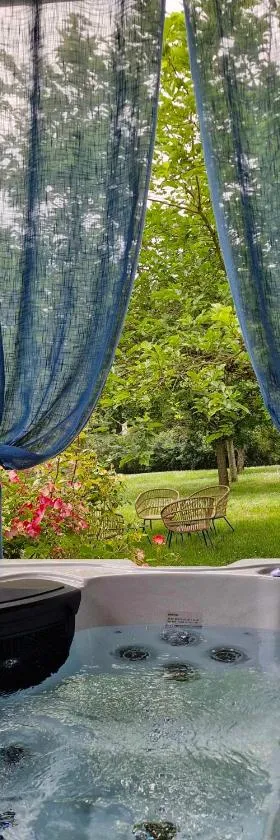 Domaine Le Clos du Figuier Spa Grisolles，位于Verdun-sur-Garonne的酒店