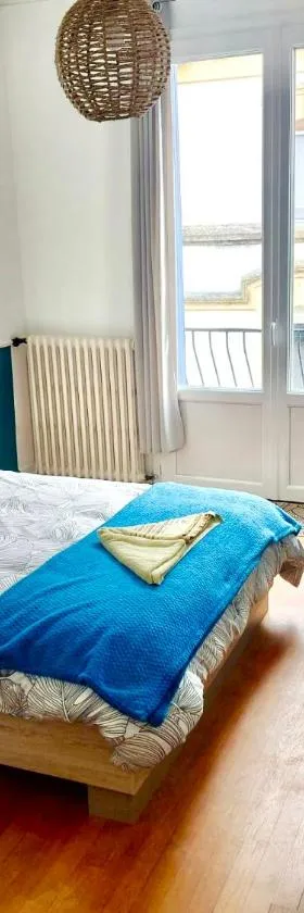 Chambre à Sigoules dans maison partagée，位于Sigoulès的酒店