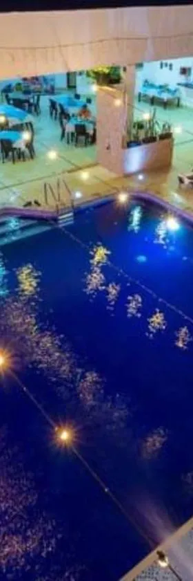 Hotel deluxe oasis de la colina boutique，位于吉拉尔多特的酒店