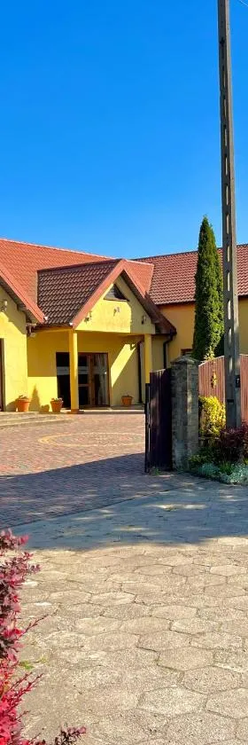 Zajazd Gościniec，位于Nowosiolki-Kolonia的酒店