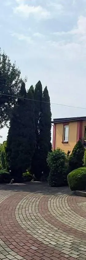 Dom Pod Gruszą，位于切米诺的酒店
