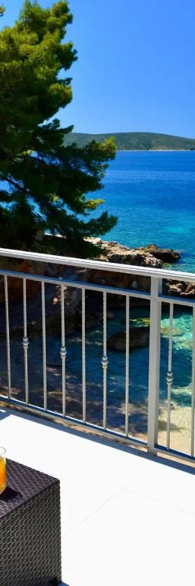 Apartments Petarcica Beach，位于萨瓦拉的酒店
