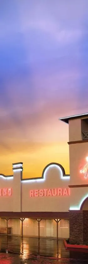 Saddle West Casino Hotel，位于帕伦普的酒店
