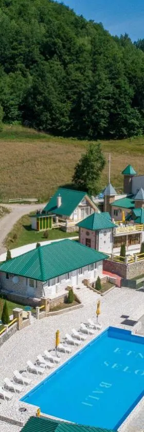Bali Mountain resort Montenegro，位于比耶洛波列的酒店