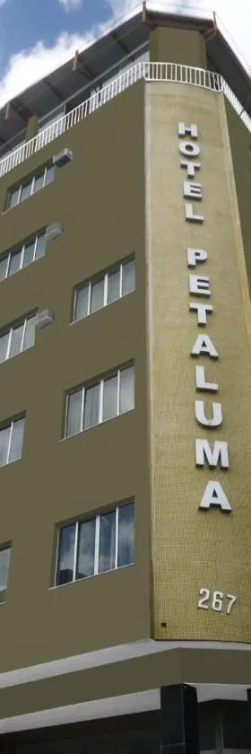 Petaluma hotel Fomiga，位于福米加的酒店