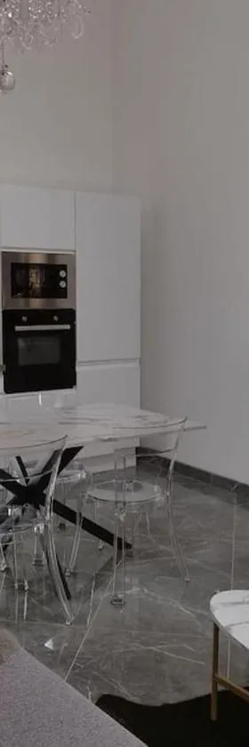 Appartement proche aéroport & indret，位于布格奈斯的酒店