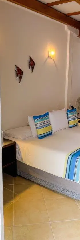 加拉帕戈斯套房住宿加早餐旅馆，位于阿约拉港的酒店
