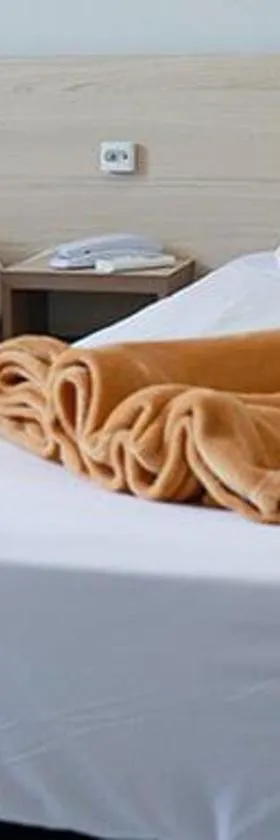 Hotel Renata Tubarão，位于图巴朗的酒店