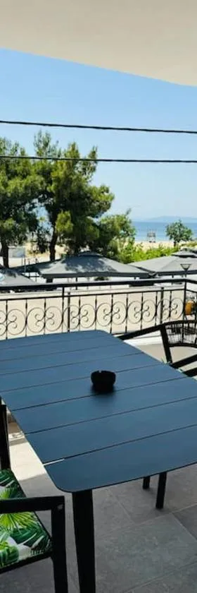 SeaViewApartment，位于奥弗里安的酒店
