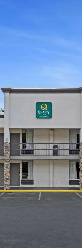 Quality Inn Dalton East，位于道尔顿的酒店