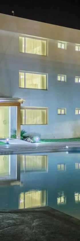 Hotel Ajavi，位于伊瓦拉的酒店