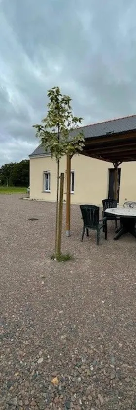 Maison de campagne "Le GAULT"，位于Chartrené的酒店
