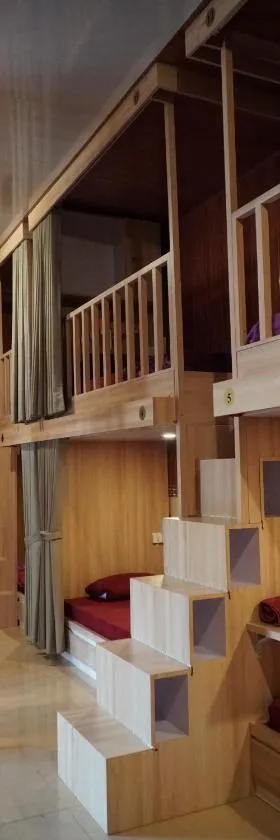 The Puji's Hostel，位于Batununggul的酒店