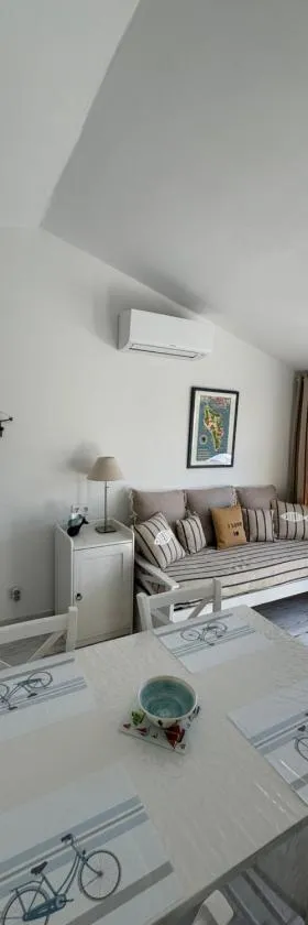 La Maison des Vacances，位于多吕多勒龙的酒店