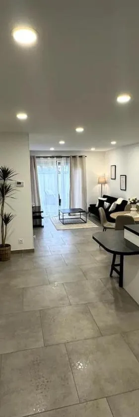 Magnifique Maison 3P - Les coteaux，位于皮耶尔莱的酒店