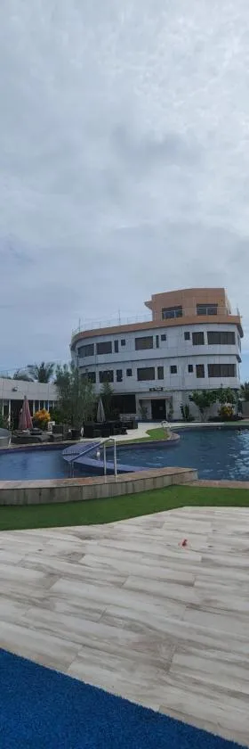 Paradise Beach Resort Lagos，位于拉各斯的酒店