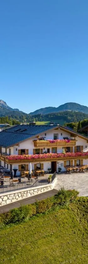 Hotel Hanauerlehen - ruhige & zentrale Top-Lage - mit Schwimmbad, Sauna, Parkplätze & Café - bayerischer Familienbetrieb，位于柯尼希斯湖畔舍瑙的酒店