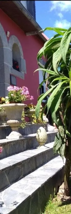 les hortensias，位于Plouvien的酒店
