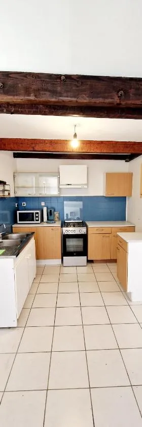 Appartement plein centre-ville，位于洛代夫的酒店