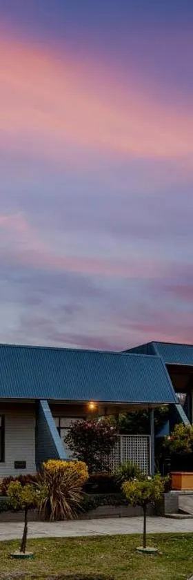 Amaroo Motel Tumuts Best Accommodation，位于蒂默特的酒店