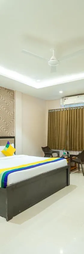 Itsy Hotels Sitara，位于萨塔拉的酒店