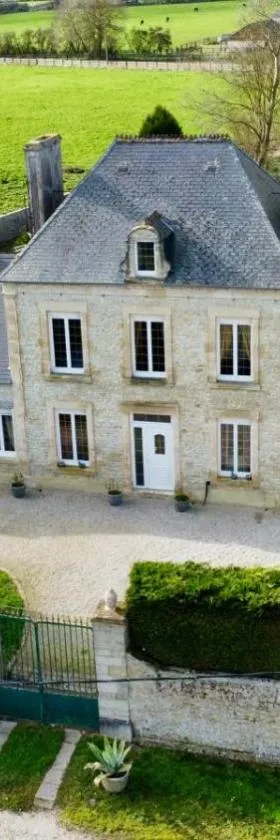 Gite isigny omaha，位于Saint-Germain-du-Pert的酒店