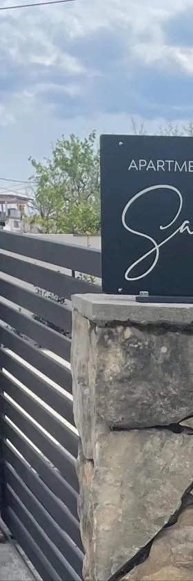 Apartments Sara，位于卓得诺沃的酒店