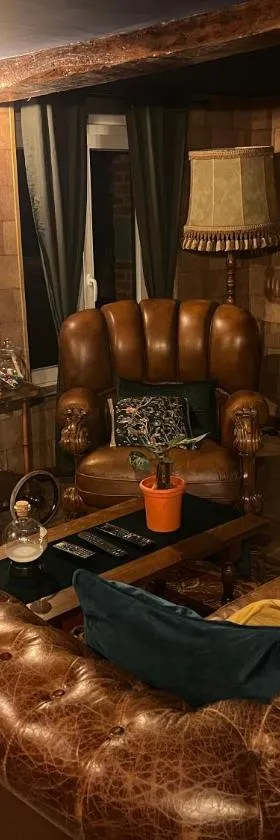 Le Repaire Magique du Grand Sorcier，位于索勒尔堡的酒店