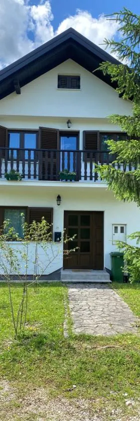 Holiday house SuPer，位于斯诺基的酒店