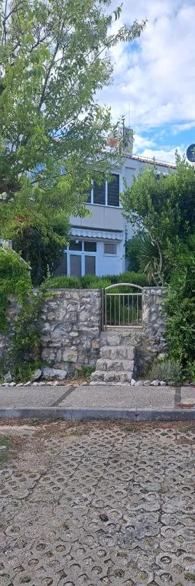 Apartment Sara M，位于Gajac的酒店