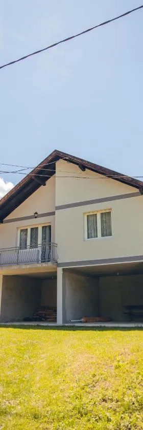 Apartman Djole，位于福查的酒店