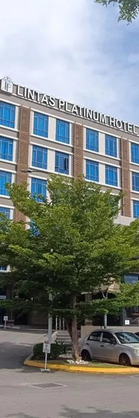 Lintas Platinum Hotel，位于哥打京那巴鲁的酒店