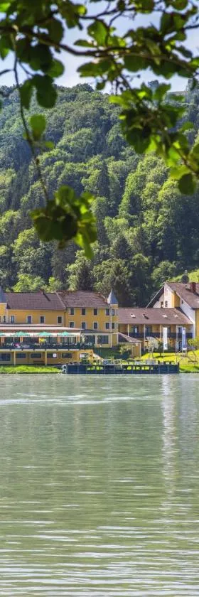 Riverresort Donauschlinge，位于Haibach ob der Donau的酒店