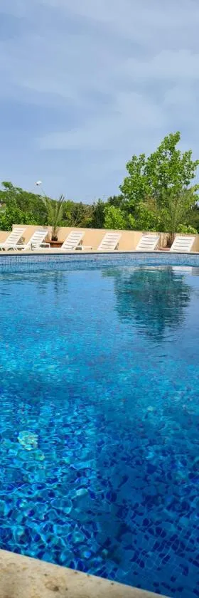 HOTEL PARIS Relax Zone，位于巴尔奇克的酒店