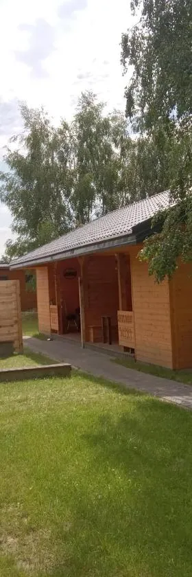 domek nad jeziorem，位于Tręby Stare的酒店