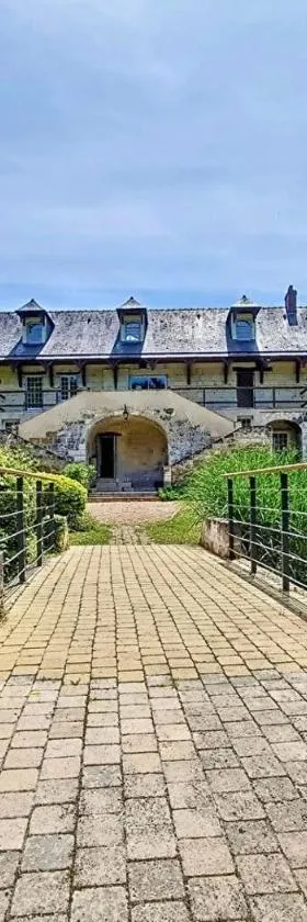 Domaine Jeanne de Laval，位于La Bohalle的酒店