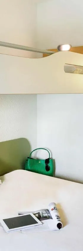 ibis Budget Lons-le-Saunier，位于隆勒索涅的酒店