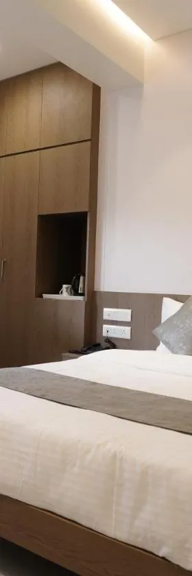 A Square Executive Hotel，位于奥兰加巴德的酒店