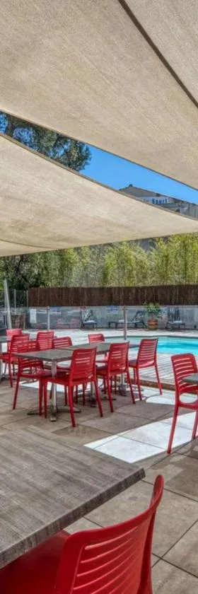 Mercure Aix-en-Provence La Duranne Gare TGV，位于普罗旺斯艾克斯的酒店