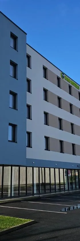 B&B HOTEL Deauville-Touques，位于多维尔的酒店