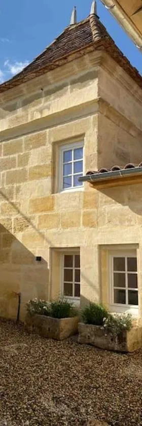 Clos d'Aurelia, Gîte de charme，位于Mérignas的酒店