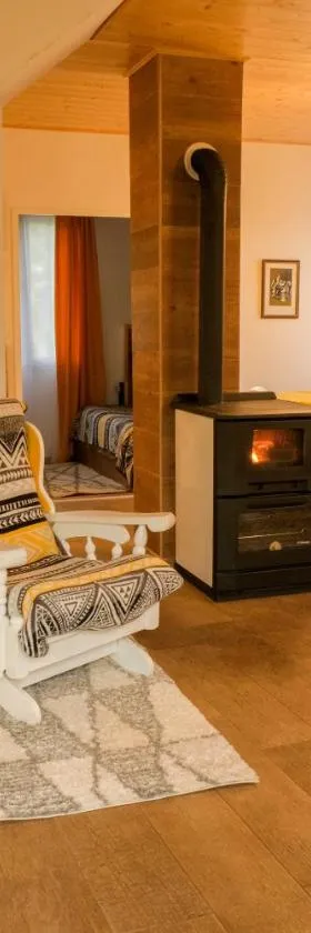 4NORTH Mountain house on the Durmitor's ring，位于普卢日内的酒店