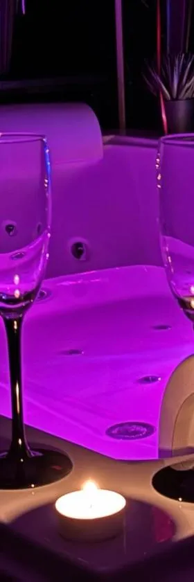 Apartament z Jacuzzi na wyłączność Dolina Baryczy，位于Żmigród的酒店