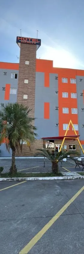 Hotel Infinity，位于毛阿的酒店